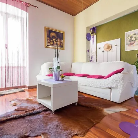 Appartement Kuca Za Odmor Lucy *